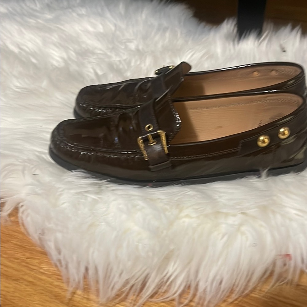 Louis Vuitton Elegant Brown Leather Loafers